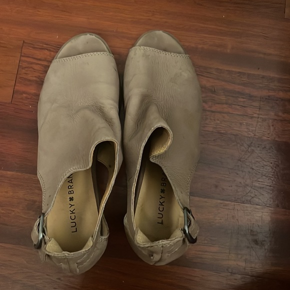 Lucky Brand open toe wedge - Picture 2 of 4